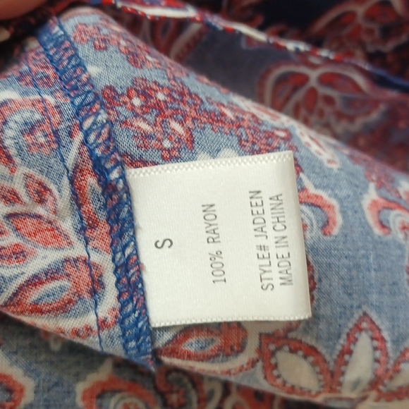 Francesca’s Maxi Dress.  Style Jadeen Size Small  shoulder. - Picture 5 of 15